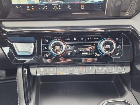 New 2026 GMC Sierra 2500 AT4X image 32