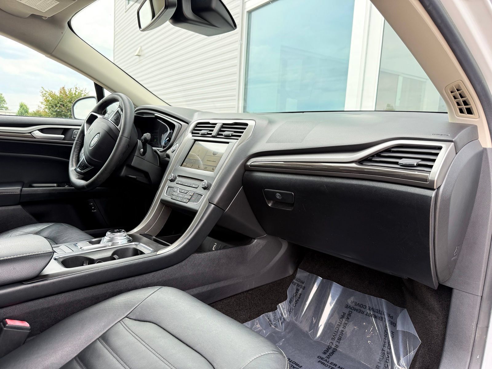Used 2018 Ford Fusion SE w/ Equipment Group 602A FWD image 22