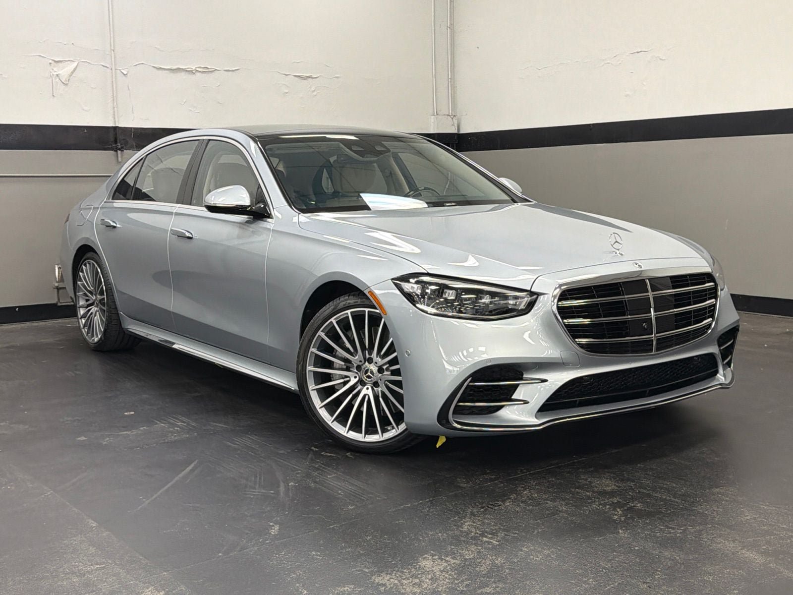 Certified 2023 Mercedes-Benz S 580 4MATIC Sedan image 2