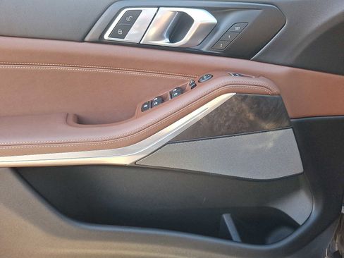 Certified 2025 BMW X5 xDrive40i w/ Premium Package image 12