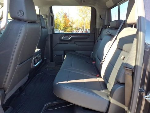 New 2026 GMC Sierra 3500 SLT w/ SLT Premium Package image 18