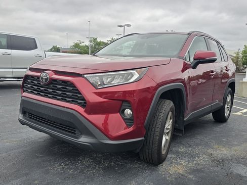 Certified 2019 Toyota RAV4 XLE AWD/4WD image 3