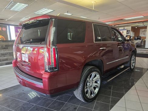 Used 2019 Cadillac Escalade Premium Luxury AWD/4WD image 7