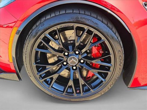 Used 2016 Chevrolet Corvette Z06 w/ 3LZ Preferred Equipment Group RWD image 20