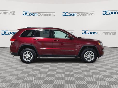 Used 2018 Jeep Grand Cherokee Laredo image 9