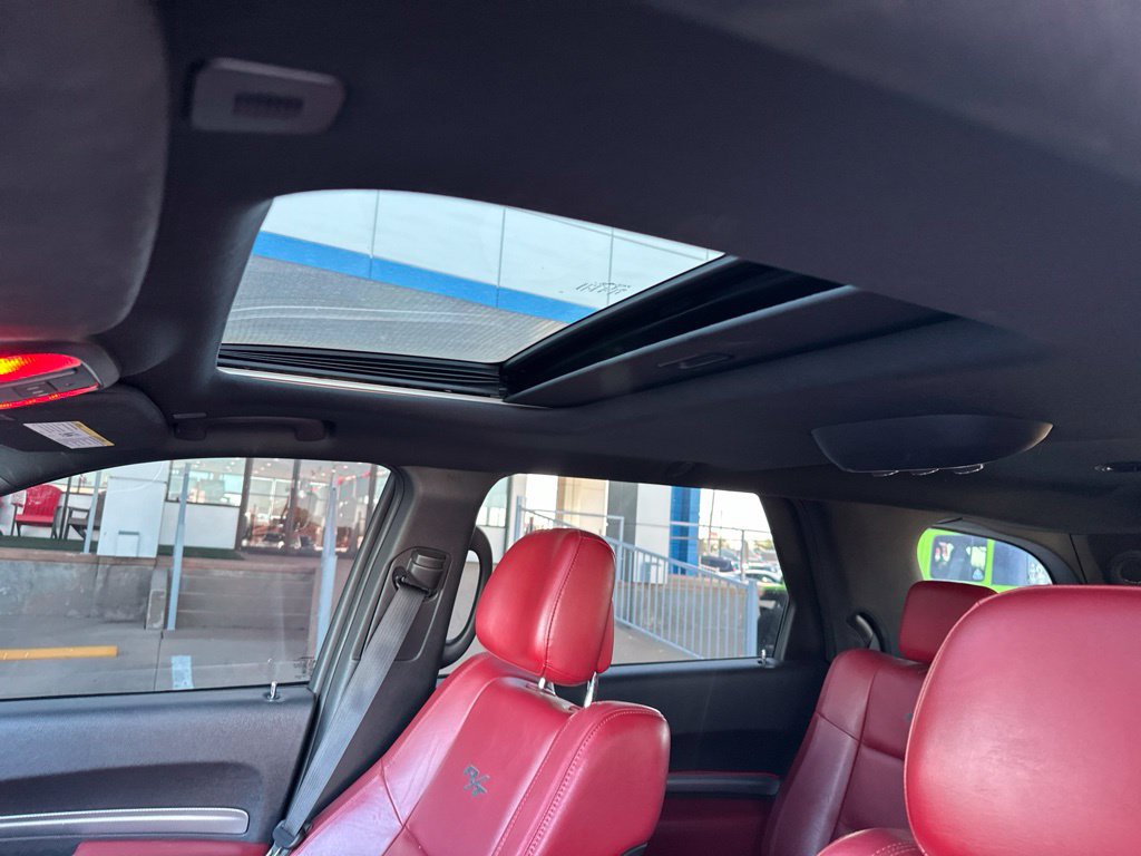 Used 2018 Dodge Durango R/T w/ Technology Group AWD/4WD image 3