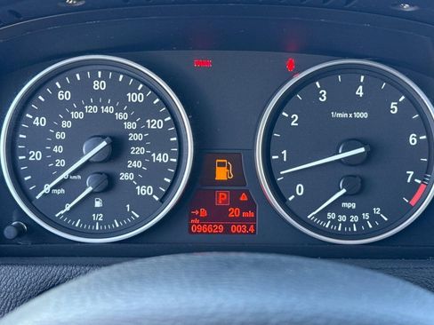 Used 2011 BMW X5 xDrive35i image 18