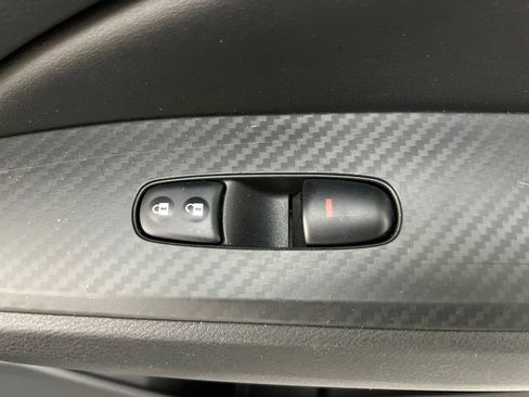 Used 2024 Nissan Altima 2.5 SV AWD/4WD image 22