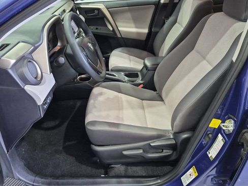 Used 2014 Toyota RAV4 LE FWD image 9