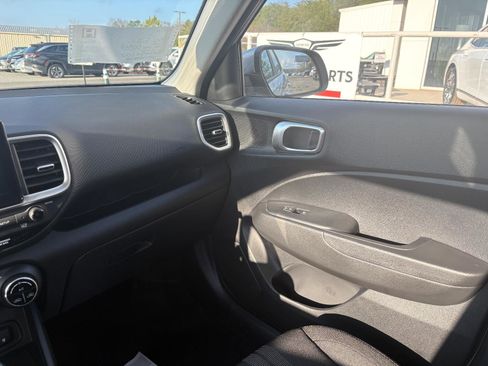 New 2026 Hyundai Venue SEL image 23