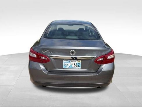 Used 2018 Nissan Altima 2.5 S w/ S Convenience Package FWD image 4