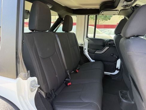 Used 2017 Jeep Wrangler Unlimited Sport w/ Max Tow Package AWD/4WD image 28