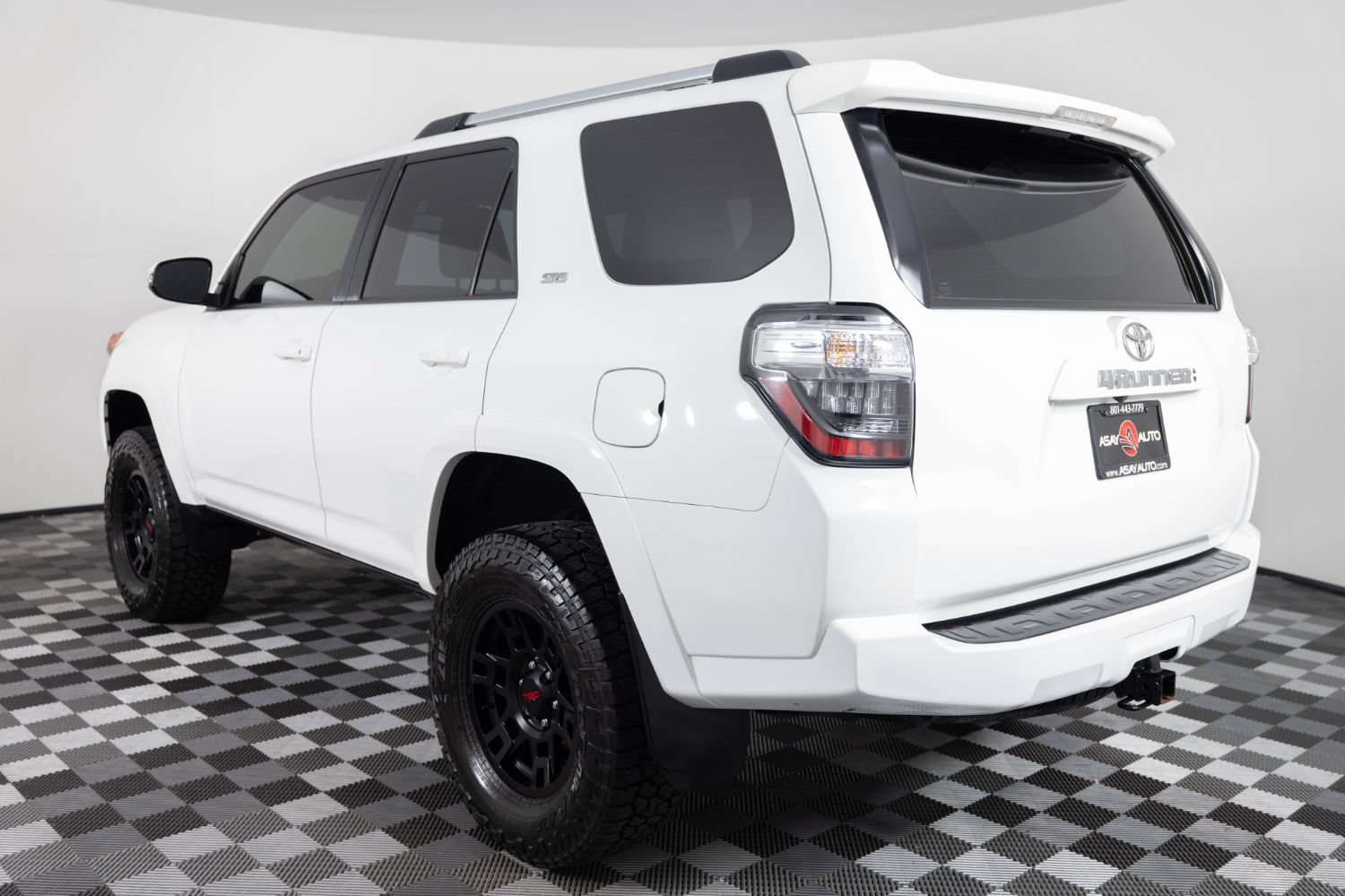 Used 2023 Toyota 4Runner SR5 Premium w/ SR5 Premium Package AWD/4WD image 5