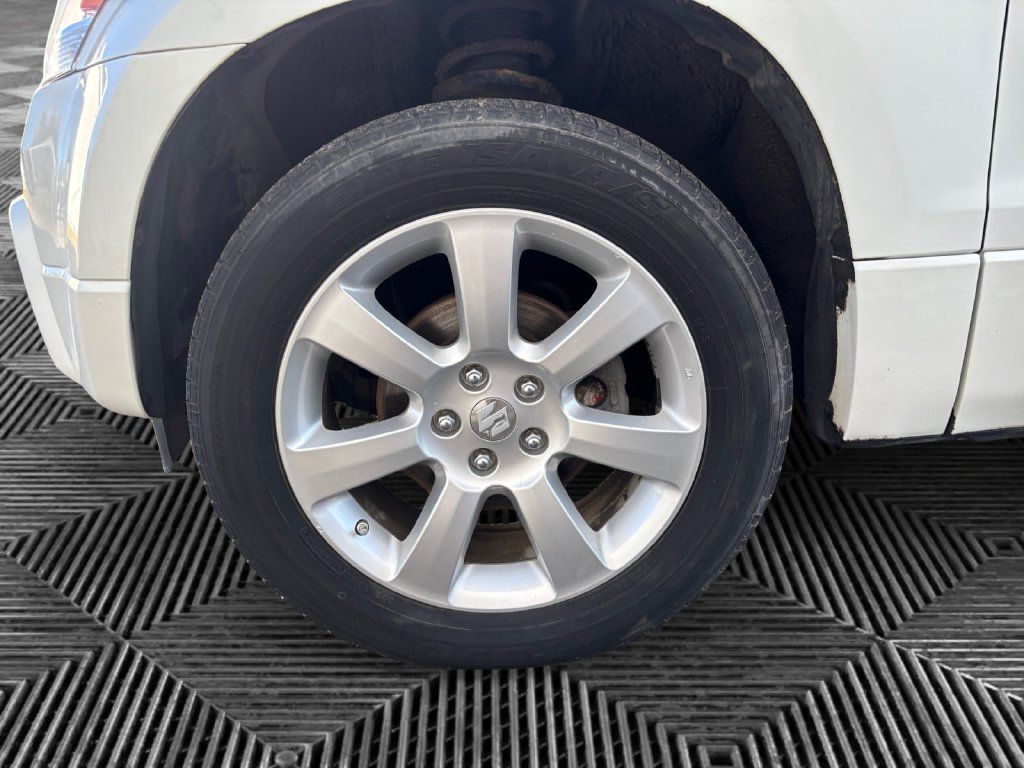 Used 2012 Suzuki Grand Vitara Limited AWD/4WD image 14