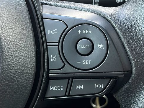Used 2025 Toyota RAV4 LE FWD image 21