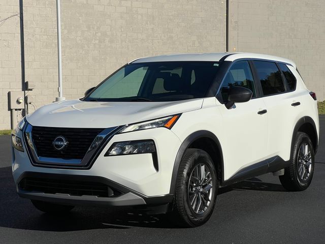 Used 2023 Nissan Rogue S AWD/4WD image 33