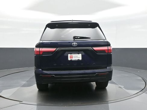 Certified 2023 Toyota Sequoia Platinum AWD/4WD image 6
