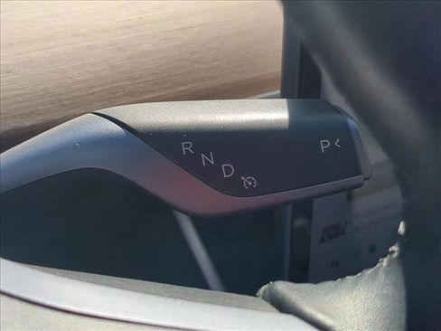 Used 2018 Tesla Model 3 Long Range image 11