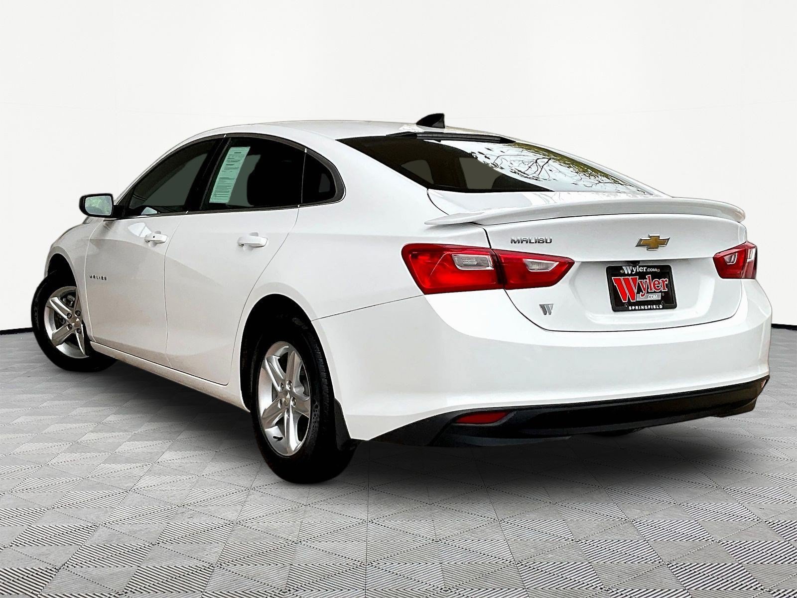 Used 2022 Chevrolet Malibu LS w/ LPO, Convenience Package 1 FWD image 4