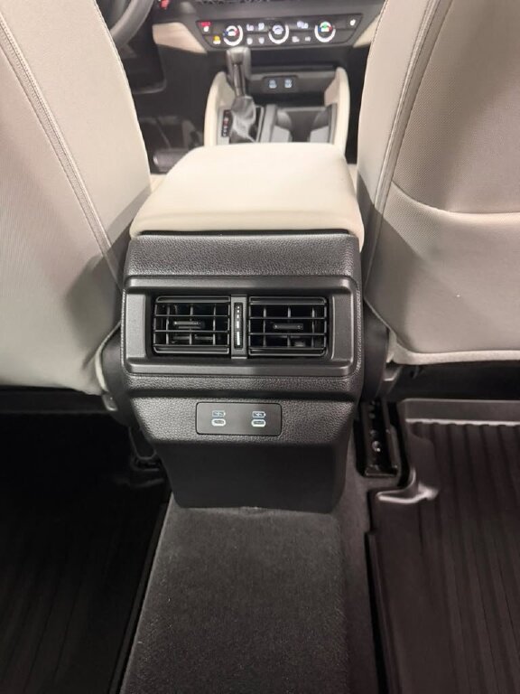 Certified 2025 Honda Accord SE image 36