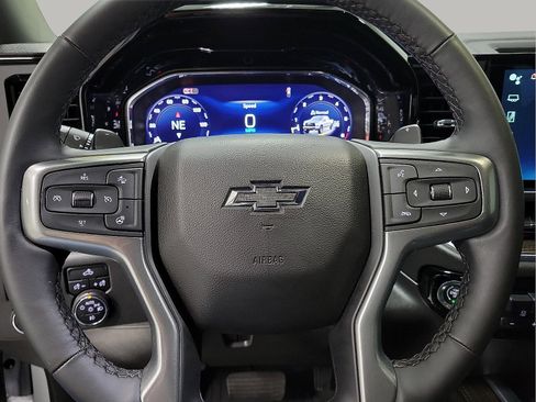 Used 2024 Chevrolet Silverado 1500 LT Trail Boss w/ Convenience Package II image 17