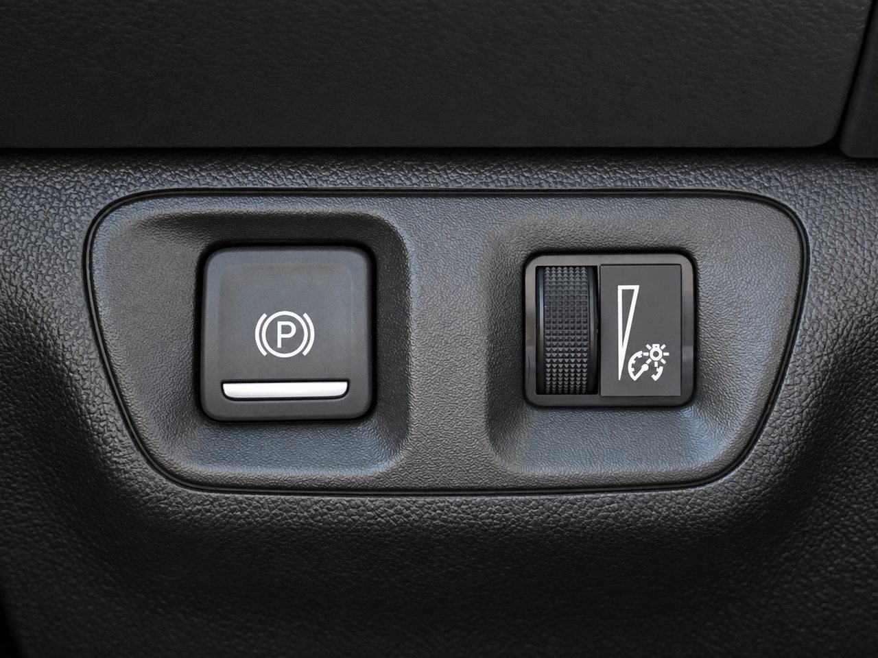 Used 2020 GMC Acadia AT4 w/ LPO, Floor Liner Package AWD/4WD image 26