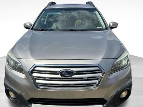 Used 2017 Subaru Outback 2.5i Limited AWD/4WD image 2