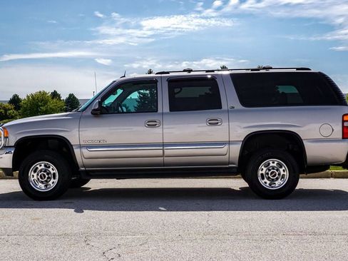 Used 2005 GMC Yukon XL 2500 SLT w/ SLT Preferred Equipment Group image 37