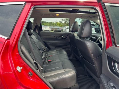 Used 2017 Nissan Rogue SL w/ SL Premium Package AWD/4WD image 12