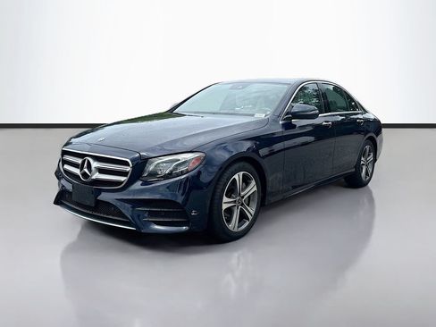 Used 2017 Mercedes-Benz E 300 4MATIC image 7