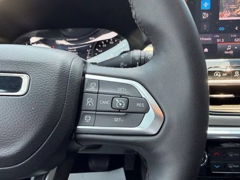 Used 2024 Jeep Compass Limited AWD/4WD image 13