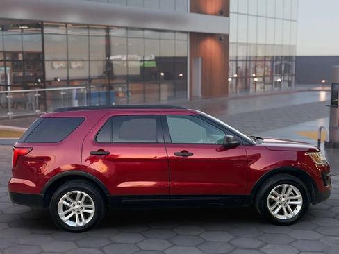 Used 2016 Ford Explorer FWD image 4