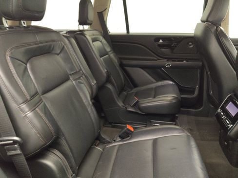 Used 2023 Lincoln Aviator Reserve RWD image 19