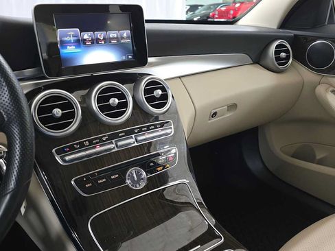 Used 2016 Mercedes-Benz C 300 4MATIC Sedan image 33
