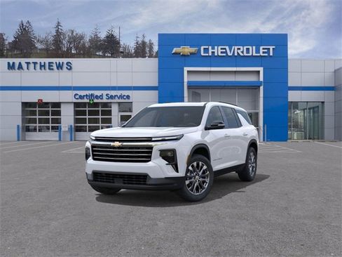 New 2026 Chevrolet Traverse LT w/ Sun and Wheel Package image 8
