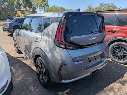 Certified 2023 Kia Soul GT-Line image 4