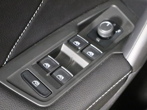 Used 2023 Volkswagen Tiguan SE R-Line FWD image 13