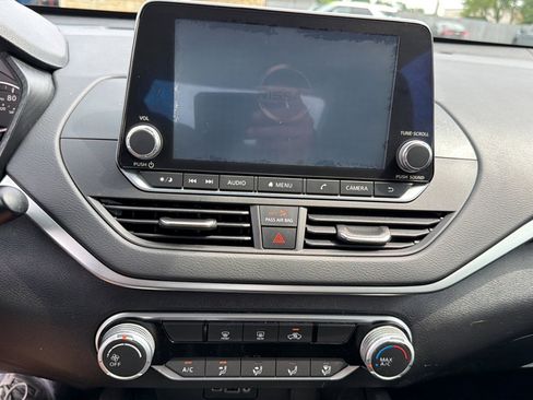 Used 2020 Nissan Altima 2.5 S FWD image 13