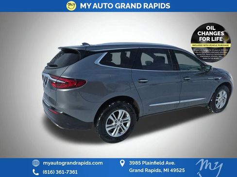 Used 2021 Buick Enclave Essence w/ Sound and Sites Package image 7