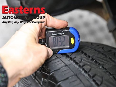 Used 2020 Toyota Tacoma SR5 AWD/4WD image 28