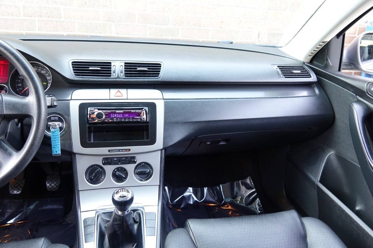 Used 2007 Volkswagen Passat 2.0T FWD image 76