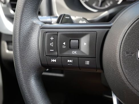 Used 2024 Nissan Rogue SV AWD/4WD image 28
