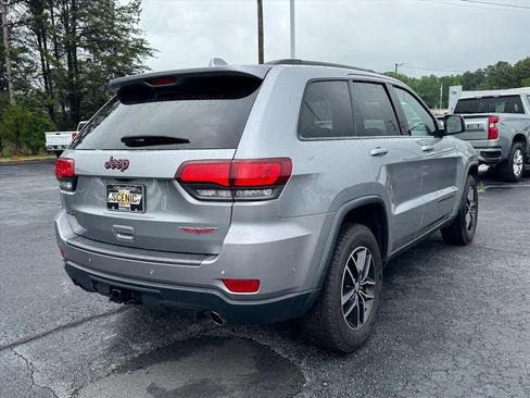Used 2018 Jeep Grand Cherokee Trailhawk AWD/4WD image 3
