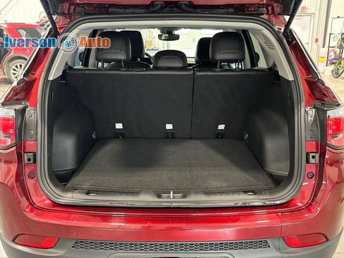 Used 2022 Jeep Compass Trailhawk w/ Trailhawk Convenience Group image 8