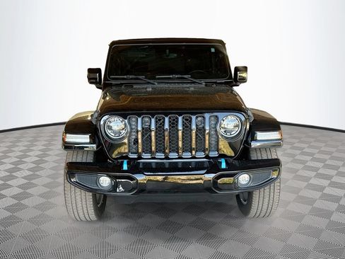 Used 2022 Jeep Wrangler Unlimited Sahara AWD/4WD image 2