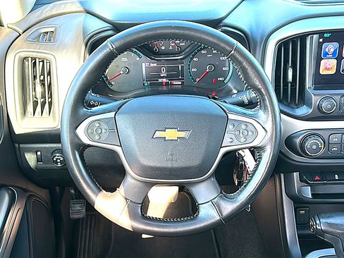 Used 2016 Chevrolet Colorado LT w/ LT Convenience Package RWD image 21