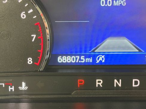 Used 2022 Ford Explorer Limited image 16