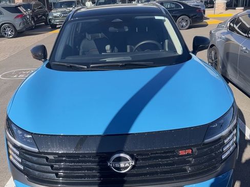 Used 2025 Nissan Kicks SR image 1