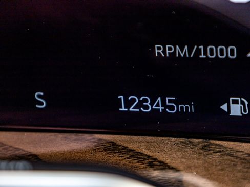 Used 2025 Cadillac Escalade Sport Platinum image 18