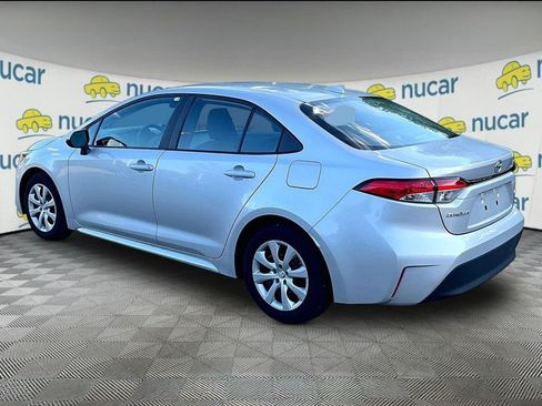 Used 2025 Toyota Corolla LE FWD image 5